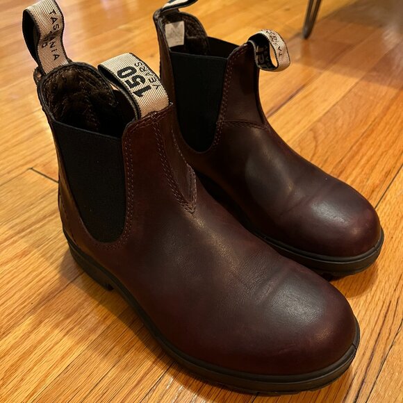 Blundstone Women's 150th Anniversary Auburn Chelsea Boot - Picture 2 of 7